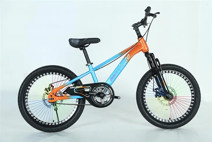 Šareni dječji bicikl